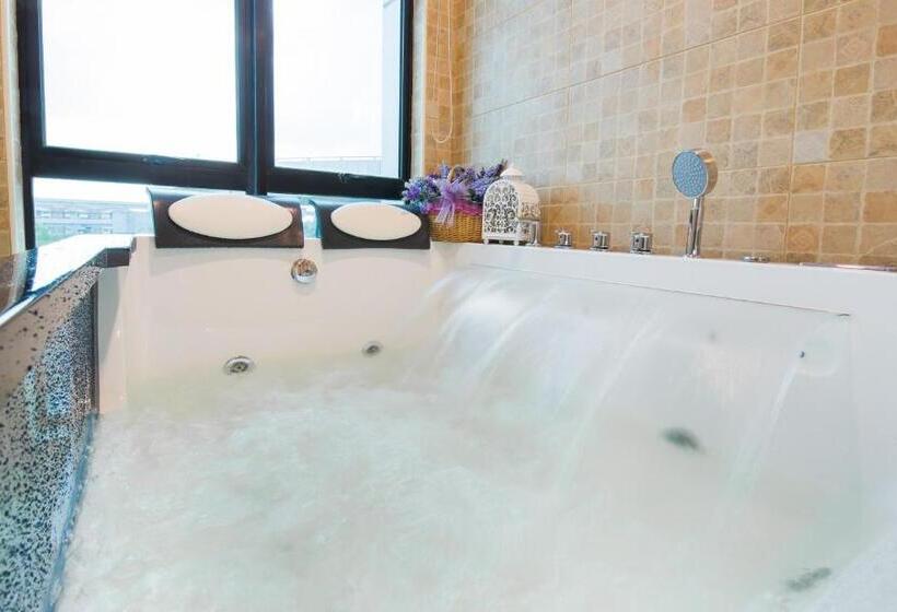 Hotel Lavender Inn Usj