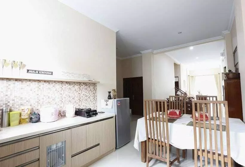 Hotelli Reddoorz @ Condong Catur 3