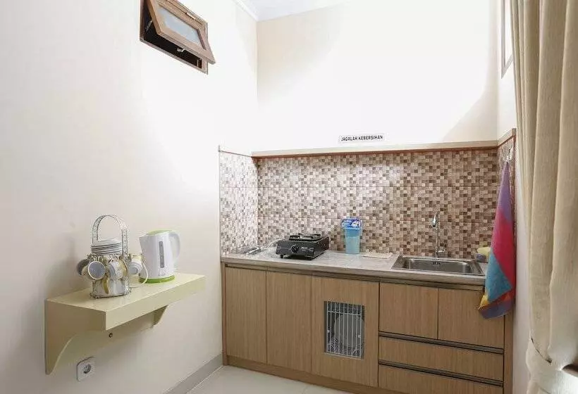 Hotelli Reddoorz @ Condong Catur 3