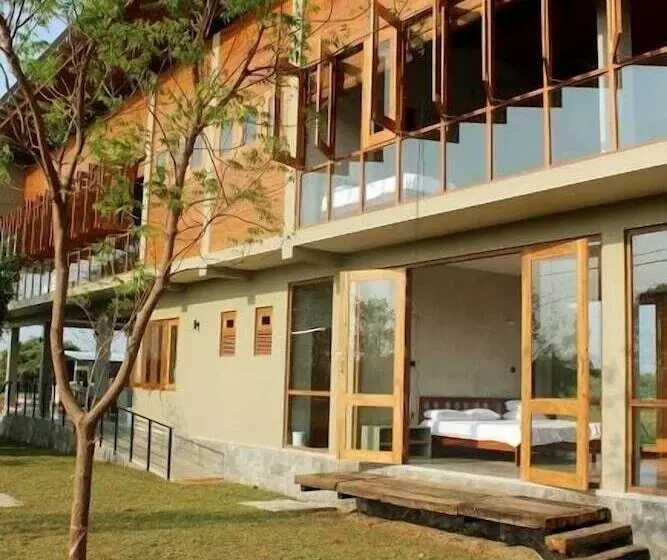 پانسیون Tree Tops Yala