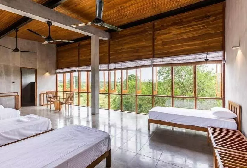 پانسیون Tree Tops Yala