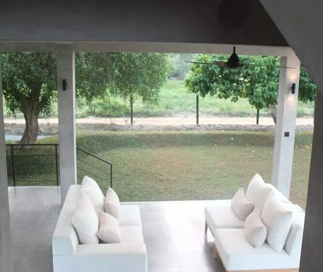 پانسیون Tree Tops Yala