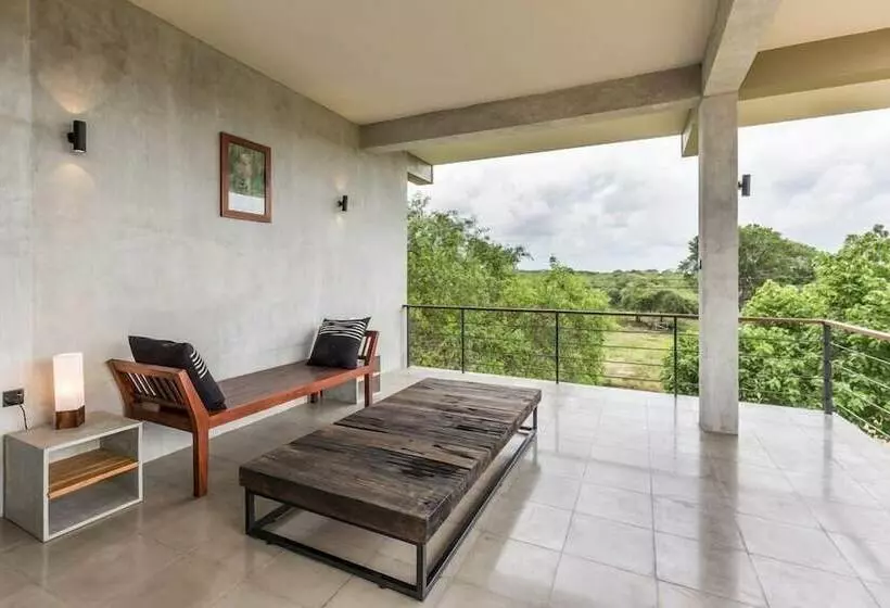 پانسیون Tree Tops Yala