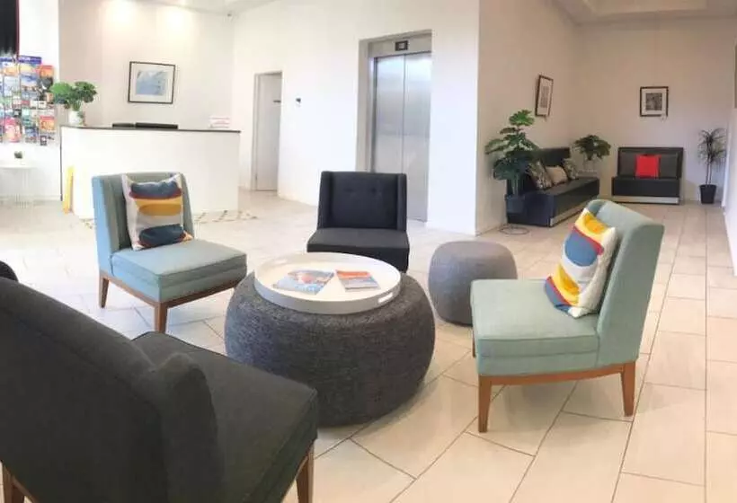 The Palms Apartments