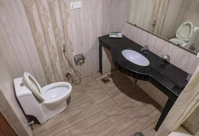 هتل Bharatpur Garden Resort