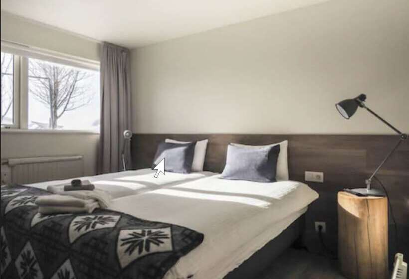 هتل Farmhouse Lodge