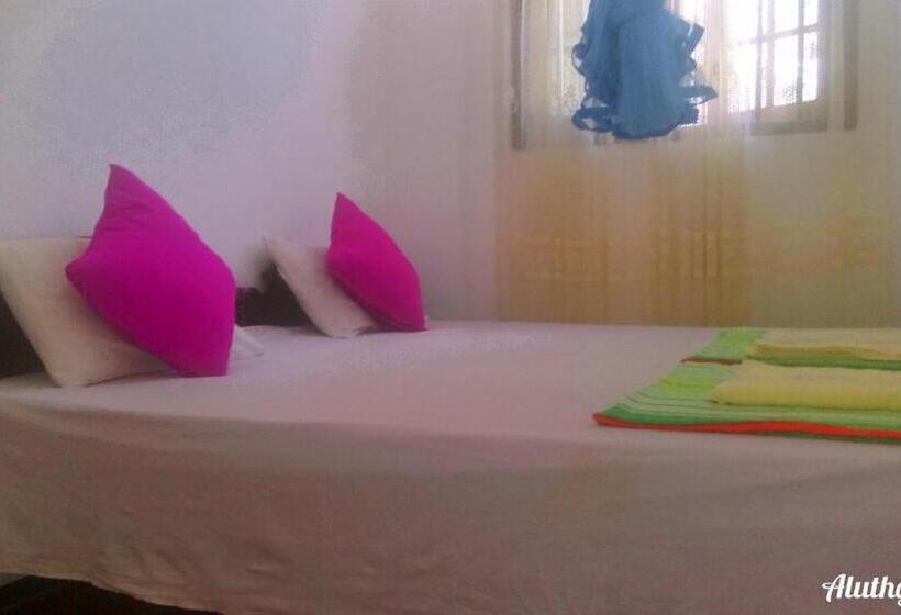 پانسیون Aluthgedara Guest House