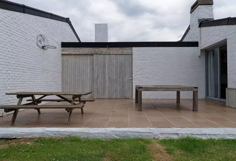 Majatalo Flanders Fields Cottage Beveren