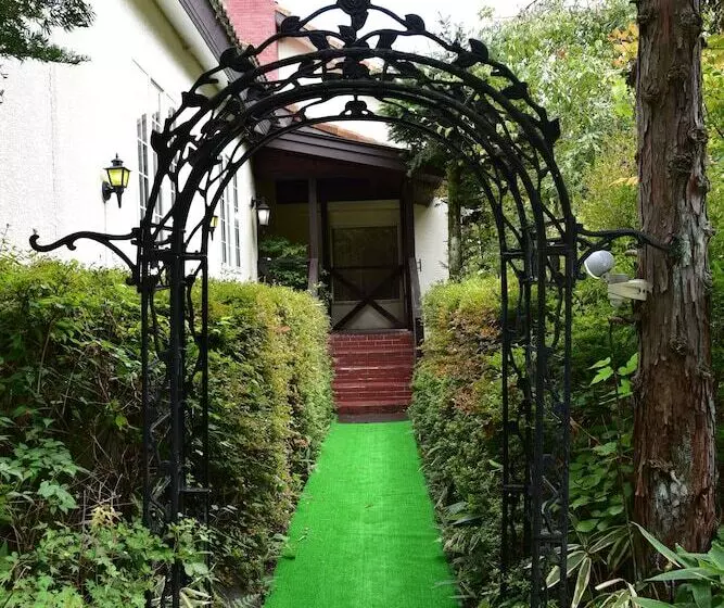 Majatalo The Pageant