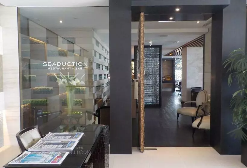Soul On The Esplanade   Hr Surfers Paradise