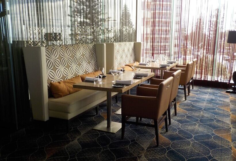 Soul On The Esplanade   Hr Surfers Paradise