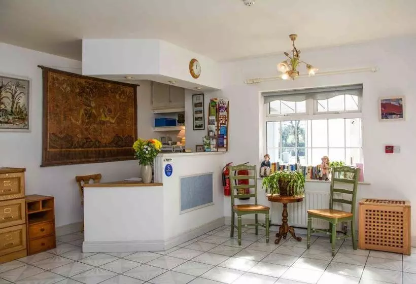 The Rose Garden Bed & Breakfast And Cafe