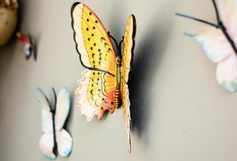 The Rose Garden Bed & Breakfast And Cafe