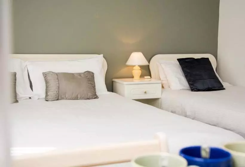 The Rose Garden Bed & Breakfast And Cafe