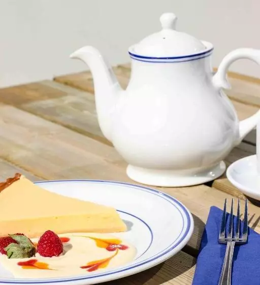 The Rose Garden Bed & Breakfast And Cafe