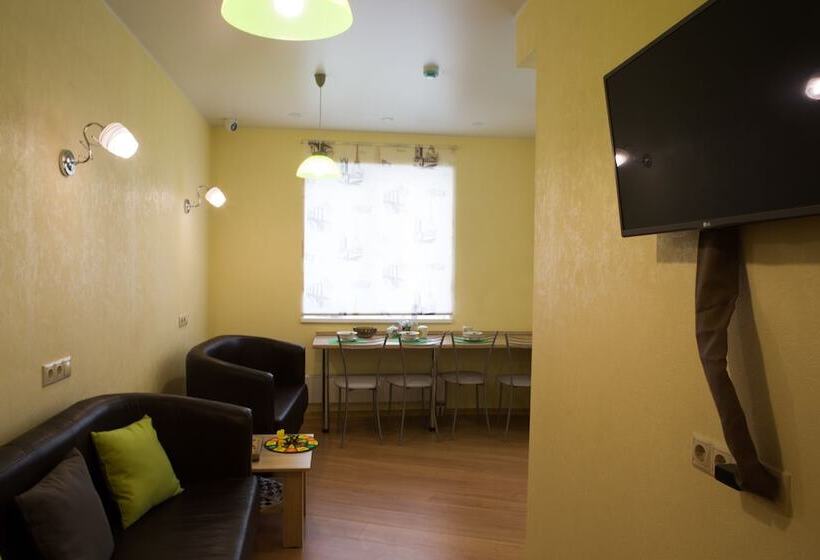 Voskresenskii Hostel