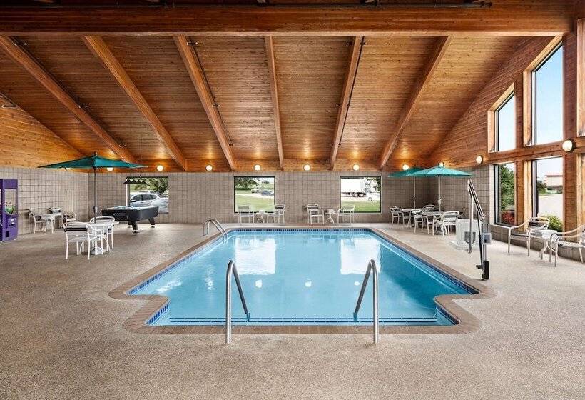 فندق Americinn By Wyndham Sauk Centre