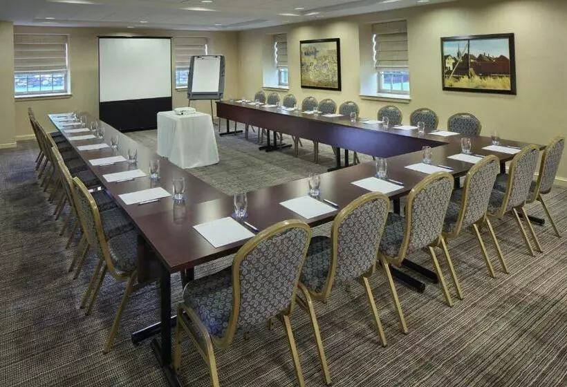 בית מלון כפרי Andover Inn