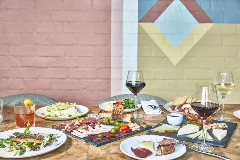 Avalon Hotel Beverly Hills, A Member Of Design Hotels