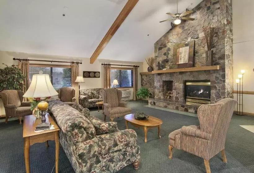 Boarders Inn & Suites By Cobblestone Hotels Faribault