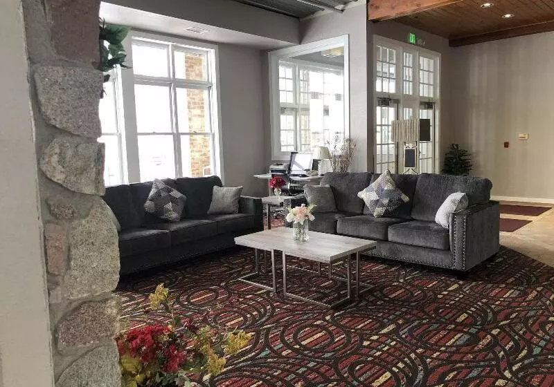 ホテル Hometown Inn And Suites Belle Plaine