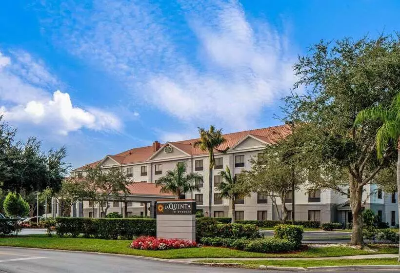 ホテル La Quinta By Wyndham Bonita Springs Naples North
