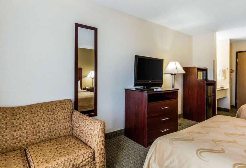 فندق Quality Inn