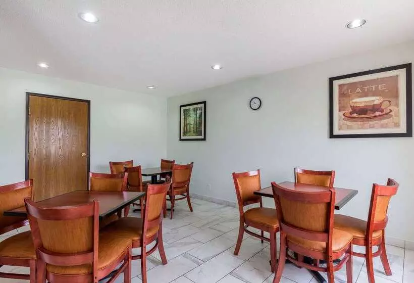 Отель Quality Inn Sycamore   Dekalb