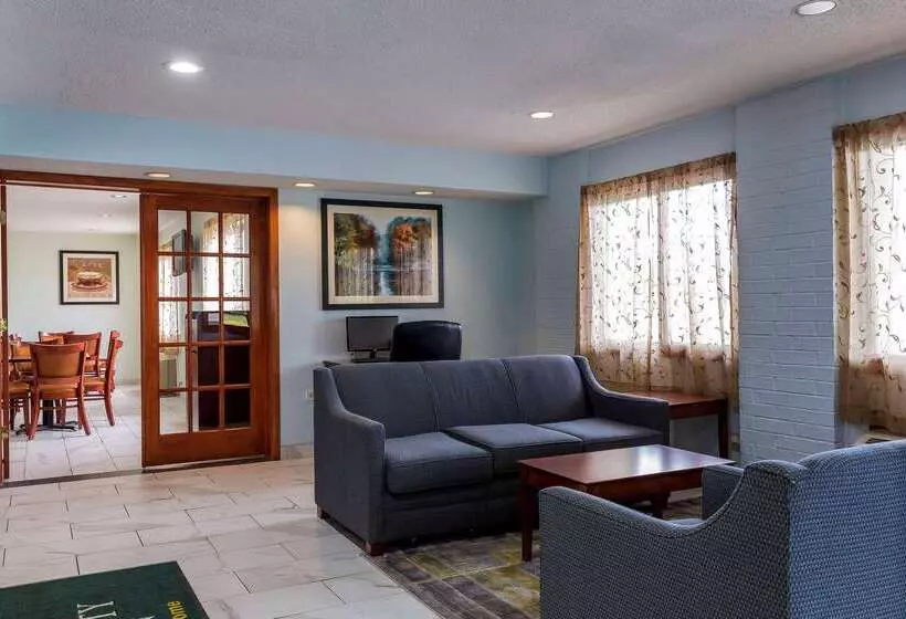 Отель Quality Inn Sycamore   Dekalb