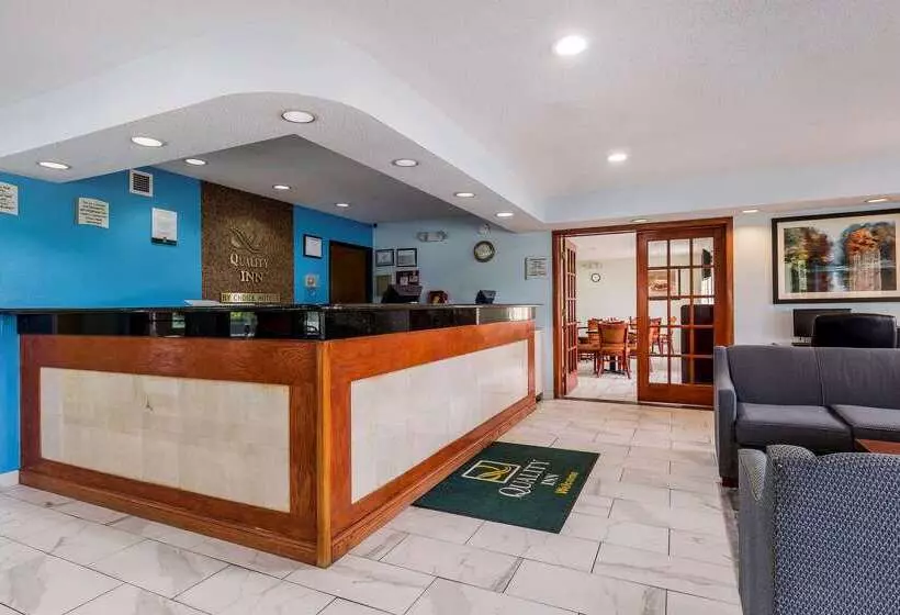 Отель Quality Inn Sycamore   Dekalb