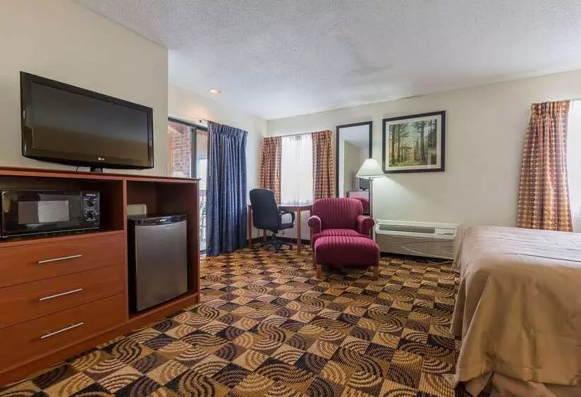 Отель Quality Inn Sycamore   Dekalb