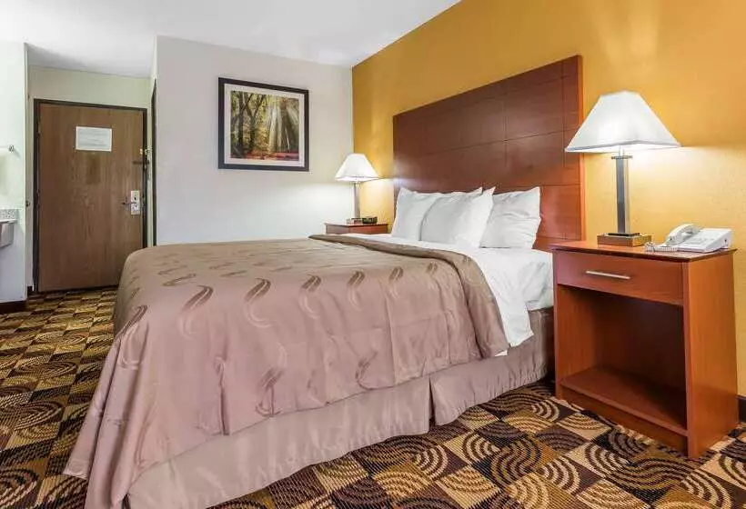 Отель Quality Inn Sycamore   Dekalb