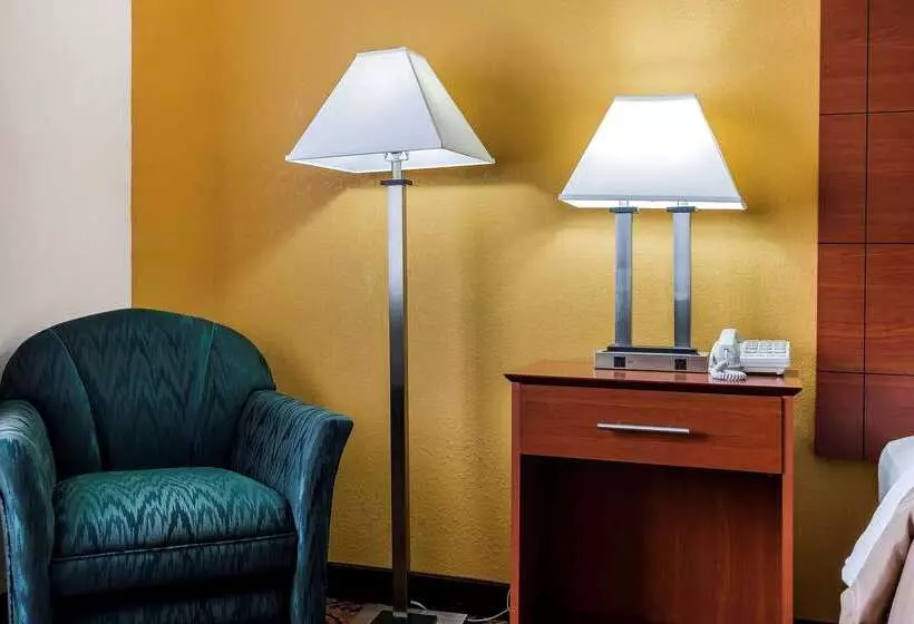 Отель Quality Inn Sycamore   Dekalb