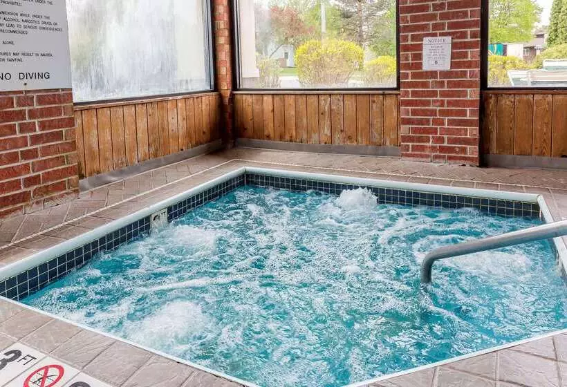 Отель Quality Inn Sycamore   Dekalb