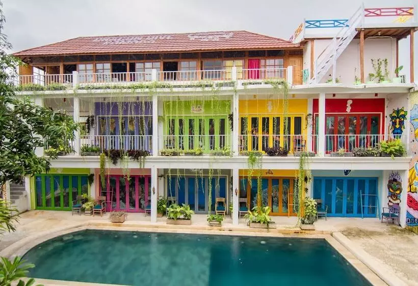 هاستل Dragon Dive Komodo Dive Resort