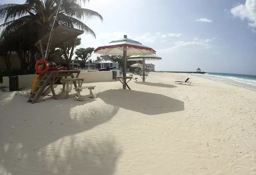 Arawak By The Sea, Silver Sands Jamaica Villas 4br