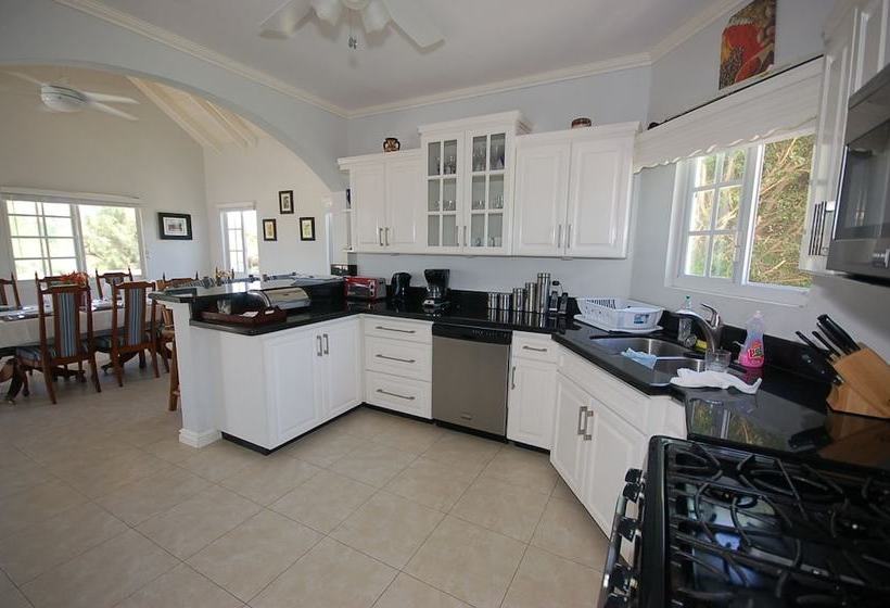 Arawak By The Sea, Silver Sands Jamaica Villas 4br