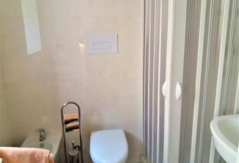 Domus Al Corso Con Servizio B&b