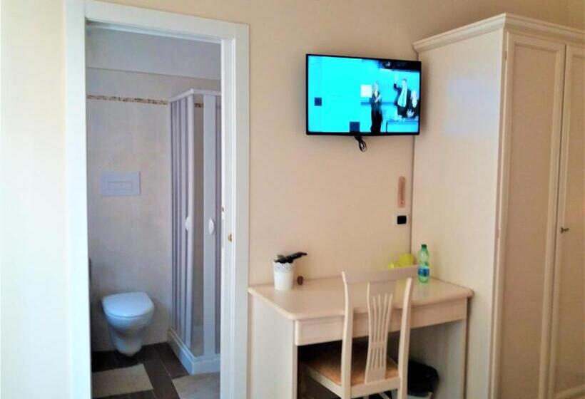 Domus Al Corso Con Servizio B&b