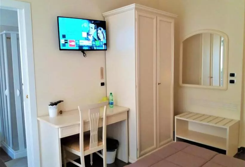 Domus Al Corso Con Servizio B&b