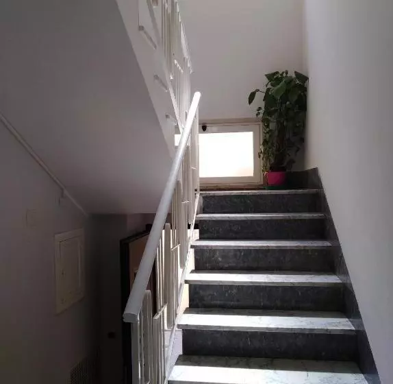 Domus Al Corso Con Servizio B&b