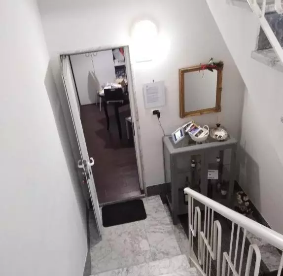 Domus Al Corso Con Servizio B&b