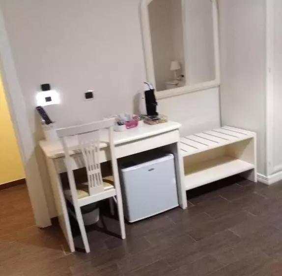 Domus Al Corso Con Servizio B&b