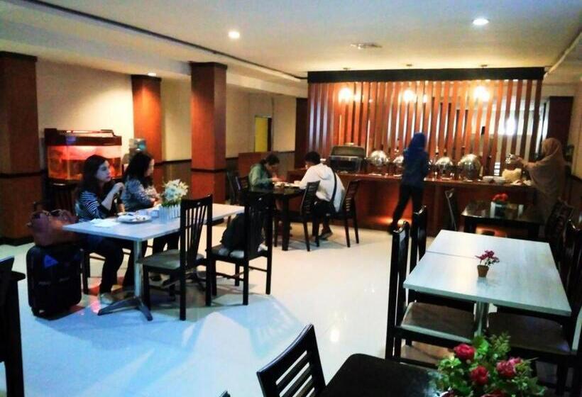 酒店 Parma Pekanbaru