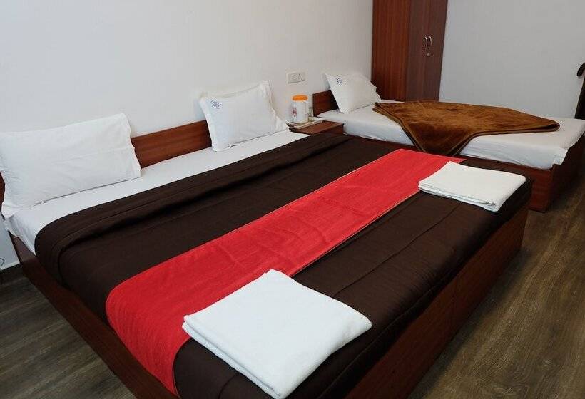 Hotel Rosepark Residency