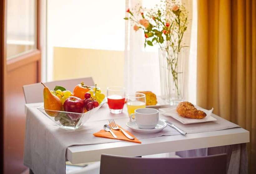 بنسيون Vela Rooms