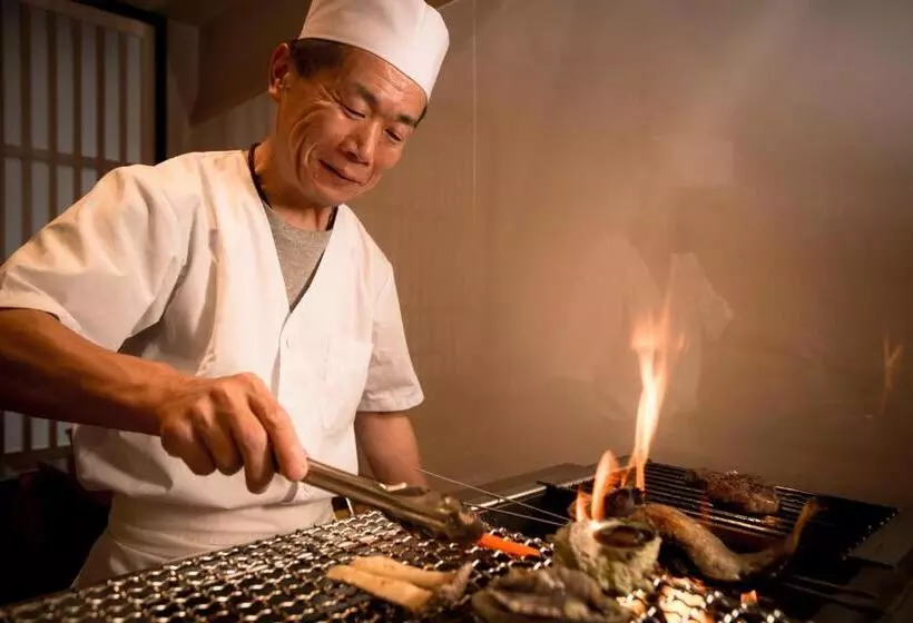 旅館 Kinosaki Onsen Hanakouji Saigetsu