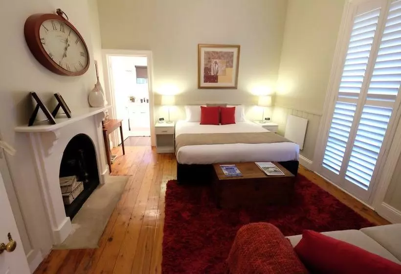 Aamiaismajoitus (B&B) Courthouse Cottage