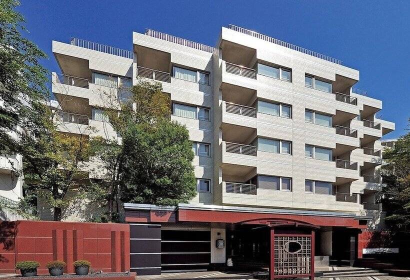 בית מלון כפרי Atami Season