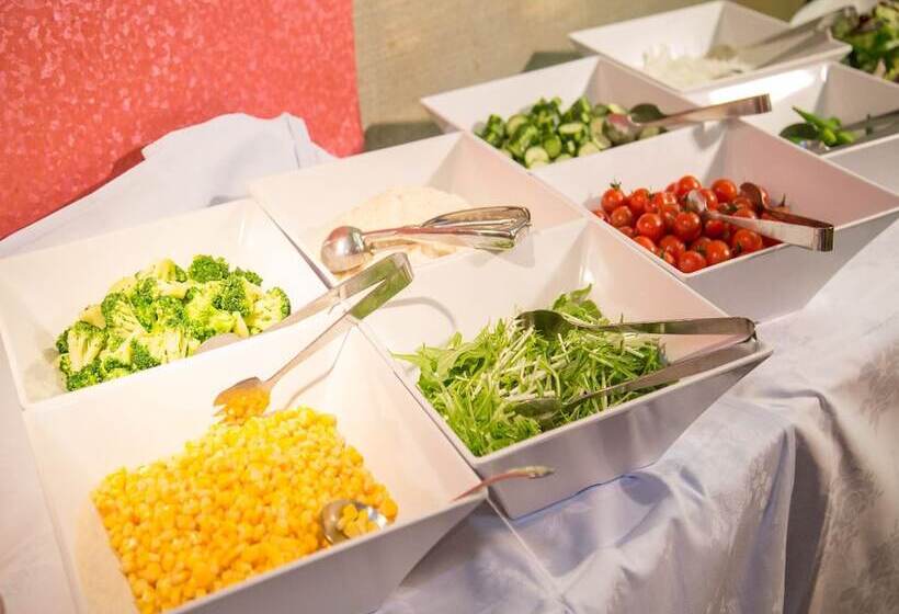 בית מלון כפרי Atami Season